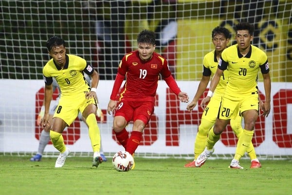 Quang Hải đá AFF Cup, tại sao không? - Bóng Đá