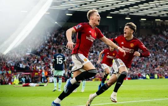 Peter Schmeichel Peter Schmeichel slams Erik ten Hag’s treatment of Manchester United hero Scott McTominay - Bóng Đá