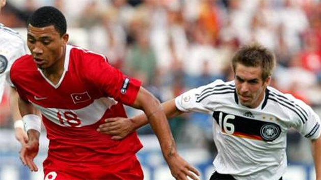 8 cầu thủ từng tham dự EURO 2008 vẫn còn tiếp tục thi đấu - Bóng Đá
