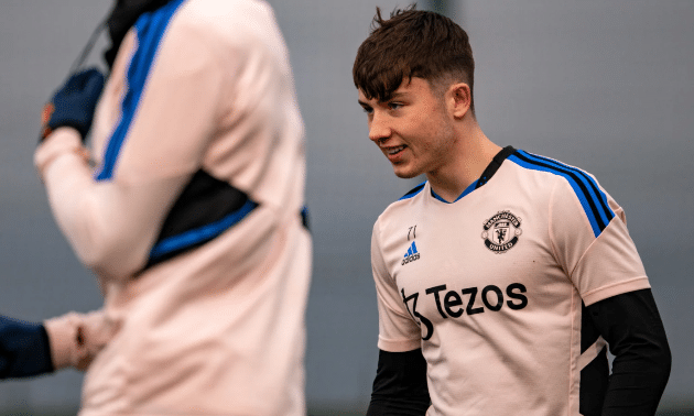 Dan Gore and Toby Collyer train with Manchester United first team as squad prepare for Barcelona - Bóng Đá